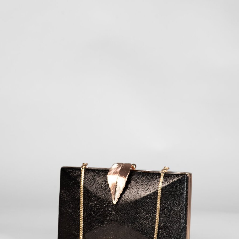 Leaf Clutch - Picture 2 of 2